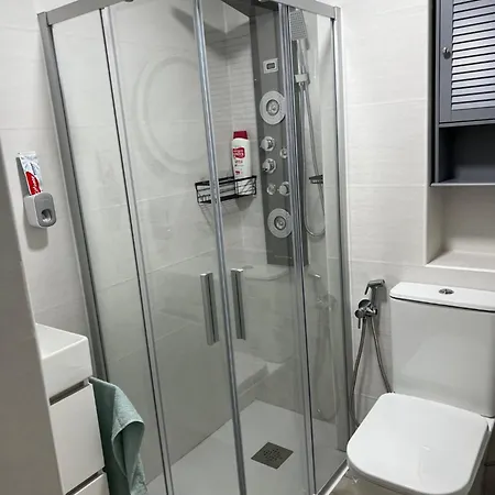 Privada Con Bano En Moderno キャンプ場